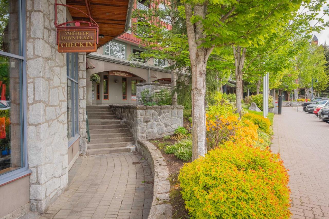 Eagle Lodge By Outpost Whistler Exterior foto